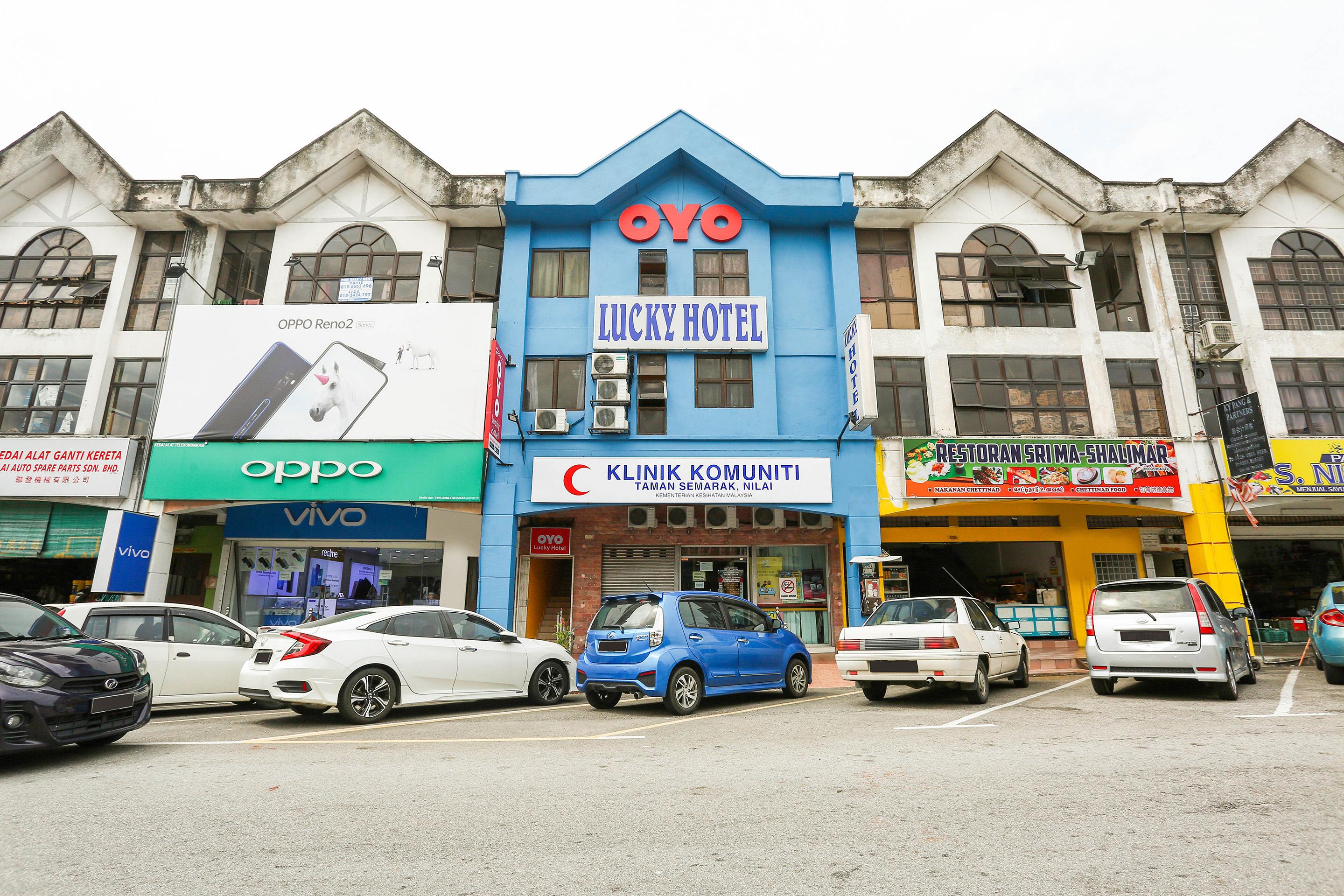 Lucky Budget Hotel @ Nilai Bagian luar foto