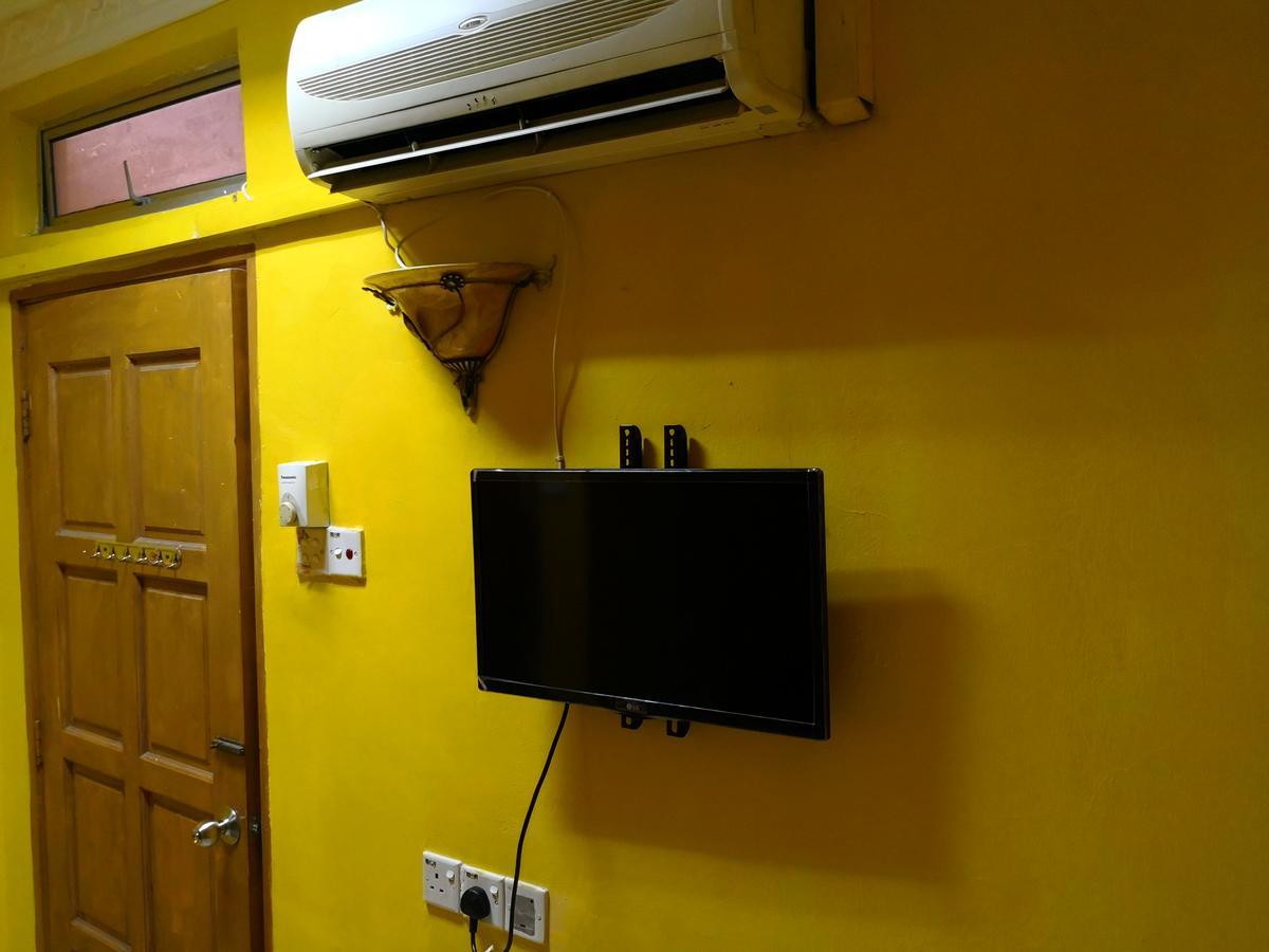 Lucky Budget Hotel @ Nilai Bagian luar foto