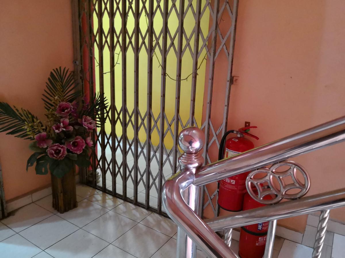 Lucky Budget Hotel @ Nilai Bagian luar foto